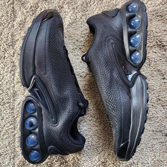 Nike Air Max DN Black Metallic Grey Pre-Owned Sz 11 - Picture 1 of 8